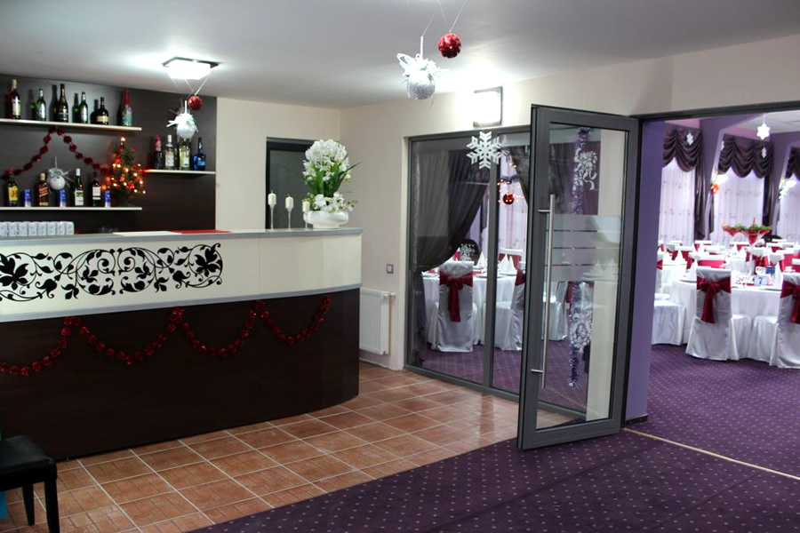 Salon Select